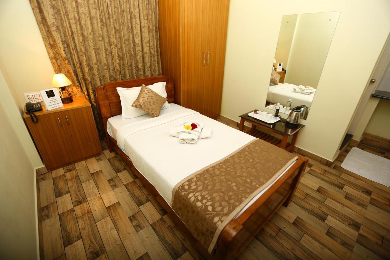 Hotel The Shack Bangalore Exterior photo